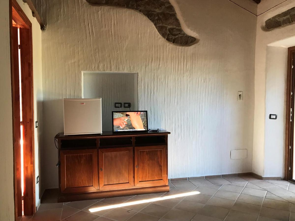 Li Casacci Acomodação com café da manhã Arzachena Exterior foto